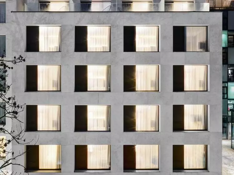 Stage 12 Hotel By Penz