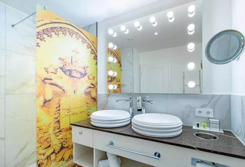 Theaterhotel & Suites Wien