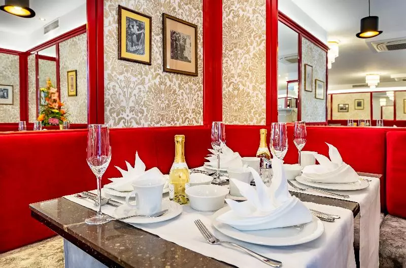 Theaterhotel & Suites Wien