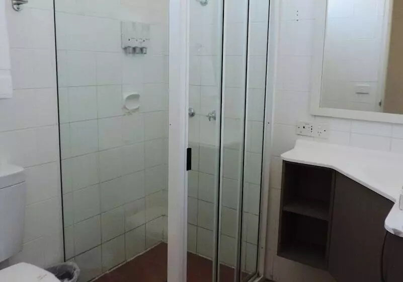 Отель Burke & Wills Mt Isa