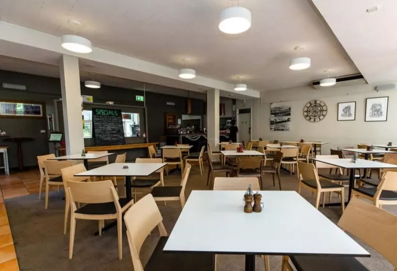 Forrest Hotel & Apartments