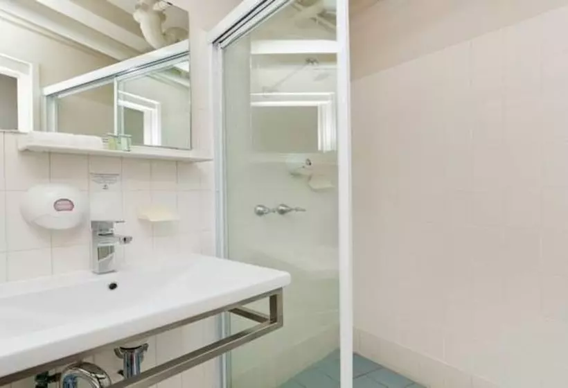 Forrest Hotel & Apartments