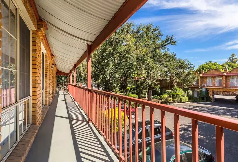 酒店 Cathedral Motor Inn