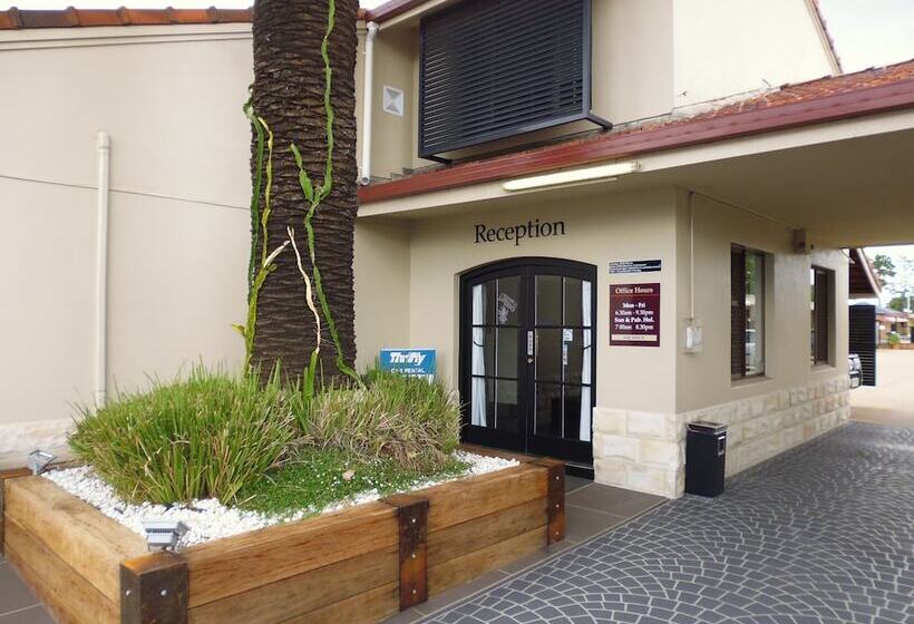 בית מלון כפרי Burke & Wills Motor Inn