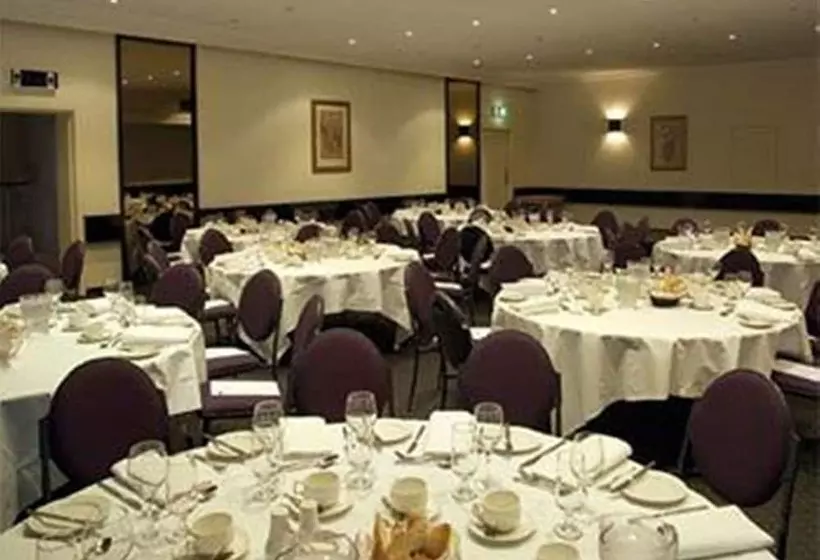 Hotel Crest On Barkly