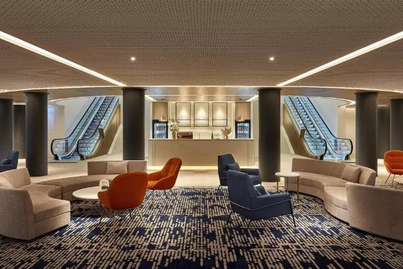 Отель Crowne Plaza Melbourne, An Ihg