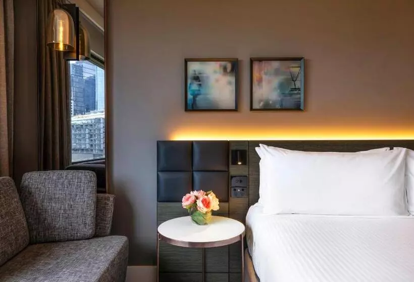 Отель Crowne Plaza Melbourne, An Ihg