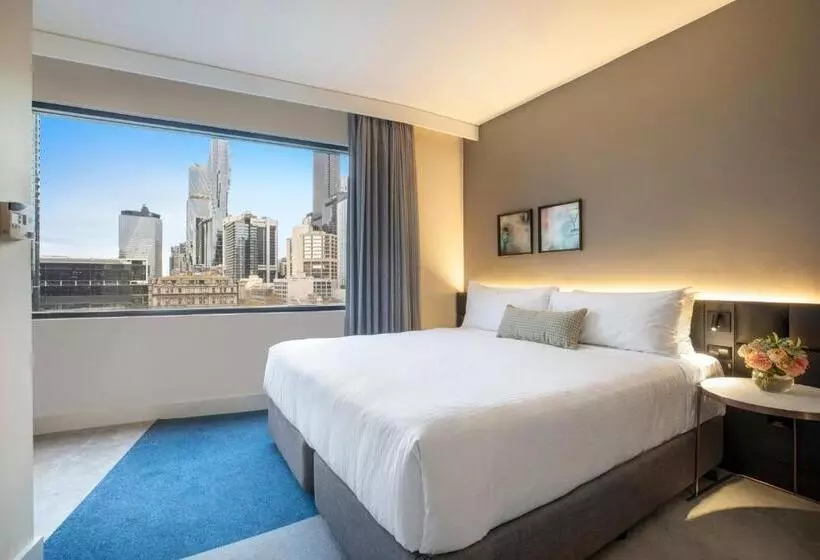 Отель Crowne Plaza Melbourne, An Ihg