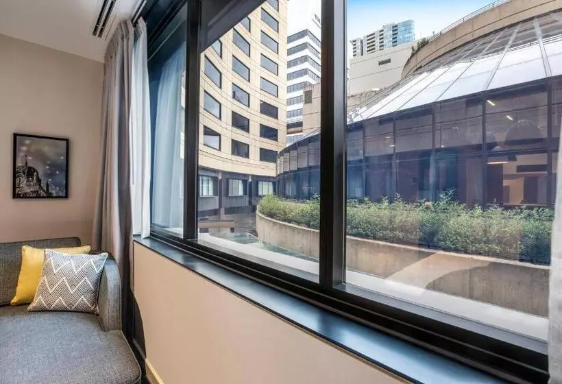 Отель Crowne Plaza Melbourne, An Ihg