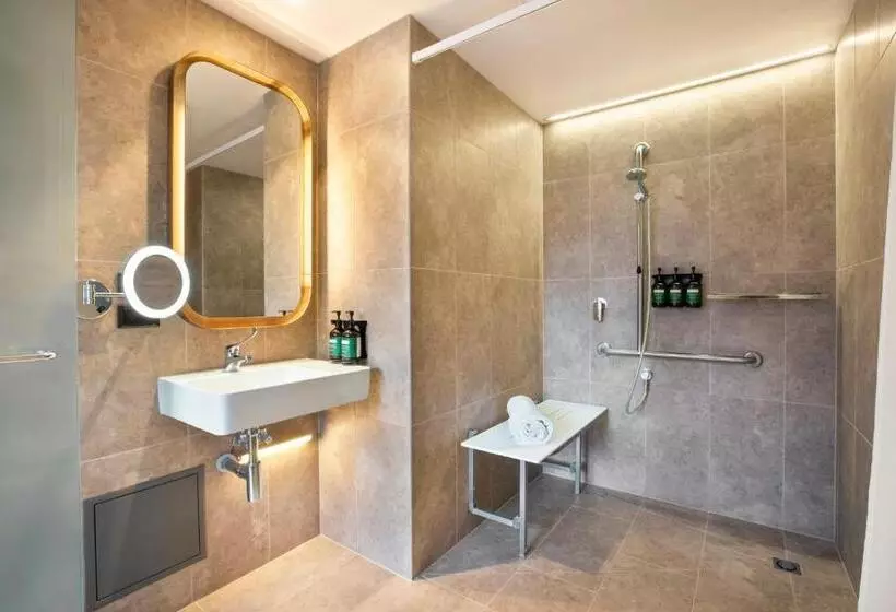 Отель Crowne Plaza Melbourne, An Ihg