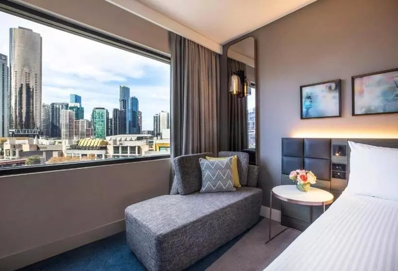 Отель Crowne Plaza Melbourne, An Ihg