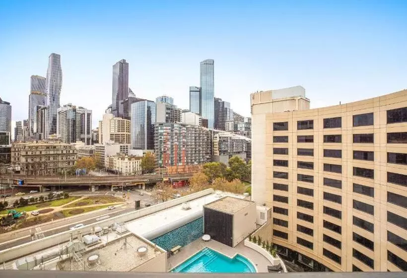 Отель Crowne Plaza Melbourne, An Ihg