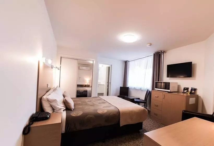 בית מלון כפרי Eastern Sands City Centre