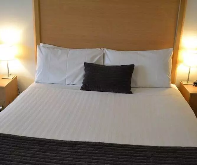 בית מלון כפרי Eastern Sands City Centre