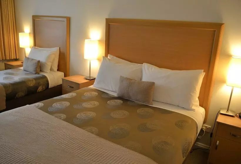 בית מלון כפרי Eastern Sands City Centre