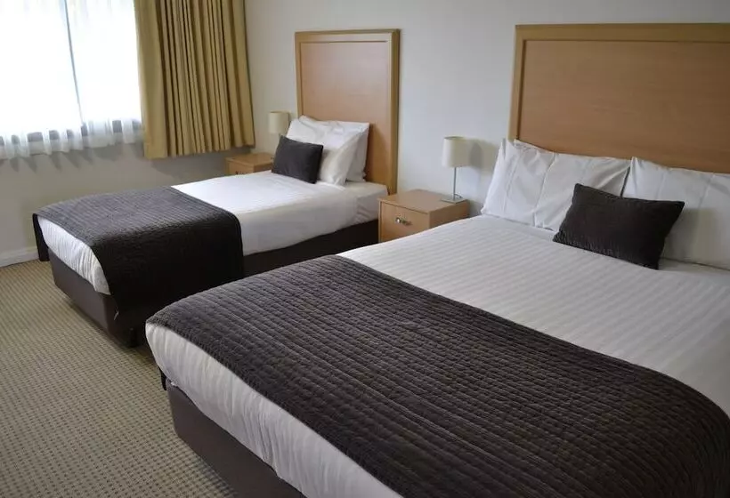 בית מלון כפרי Eastern Sands City Centre