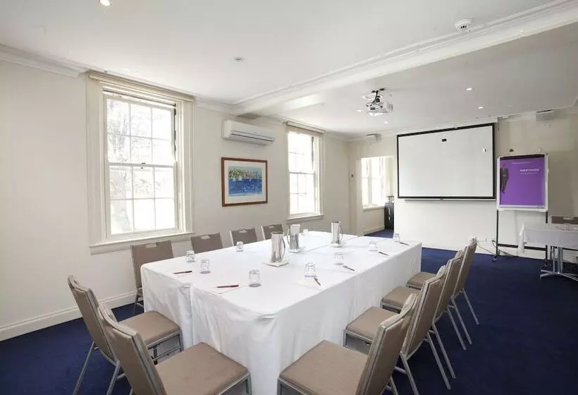 Hotel Mercure Canberra