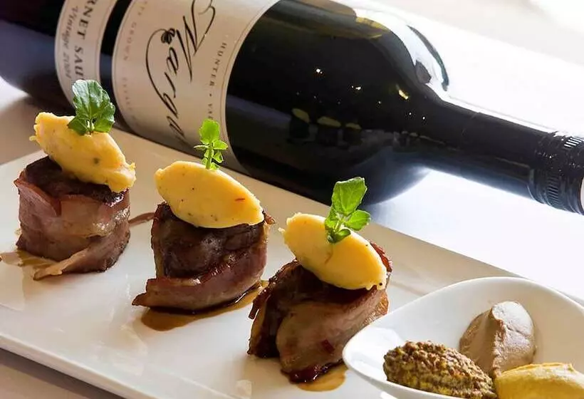 Hotel Mercure Canberra