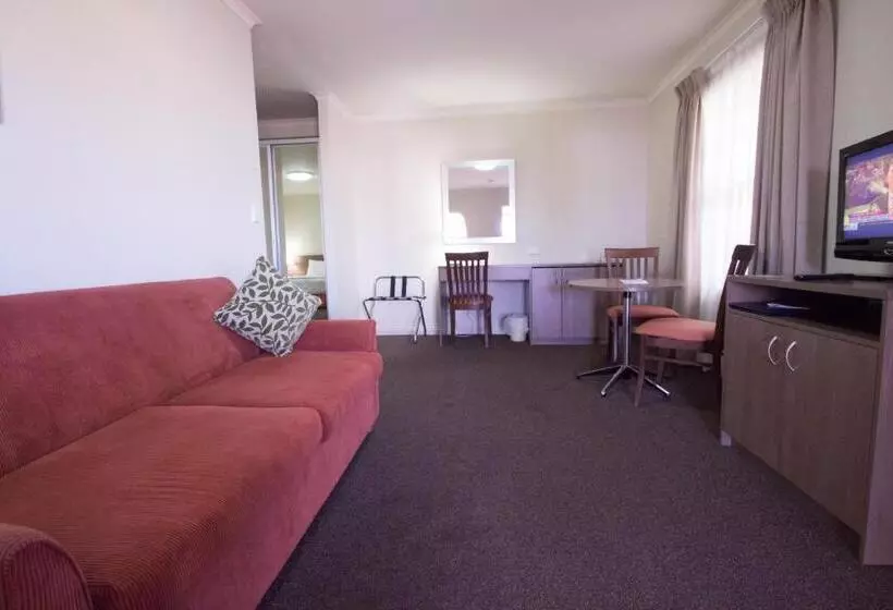 Hotel Old Willyama Motor Inn