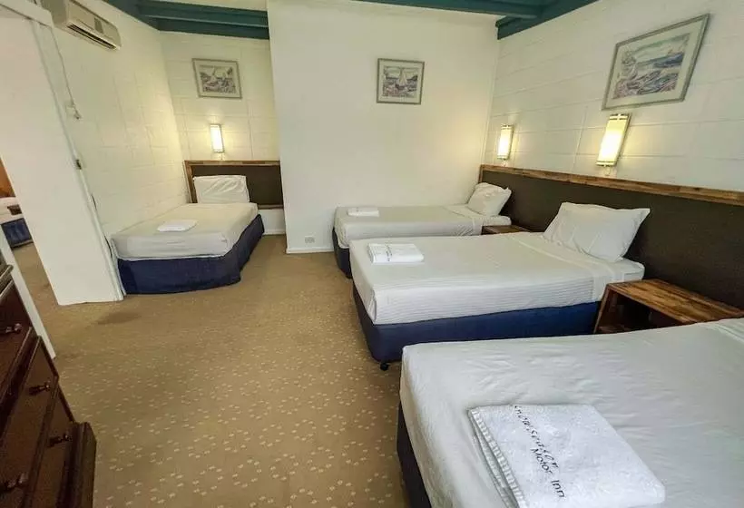 Отель Snow Season Motor Inn