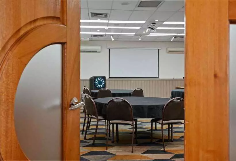 فندق The Gladstone