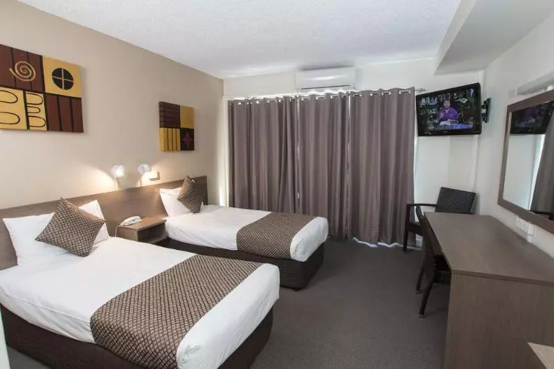 Отель The Metropolitan Spring Hill