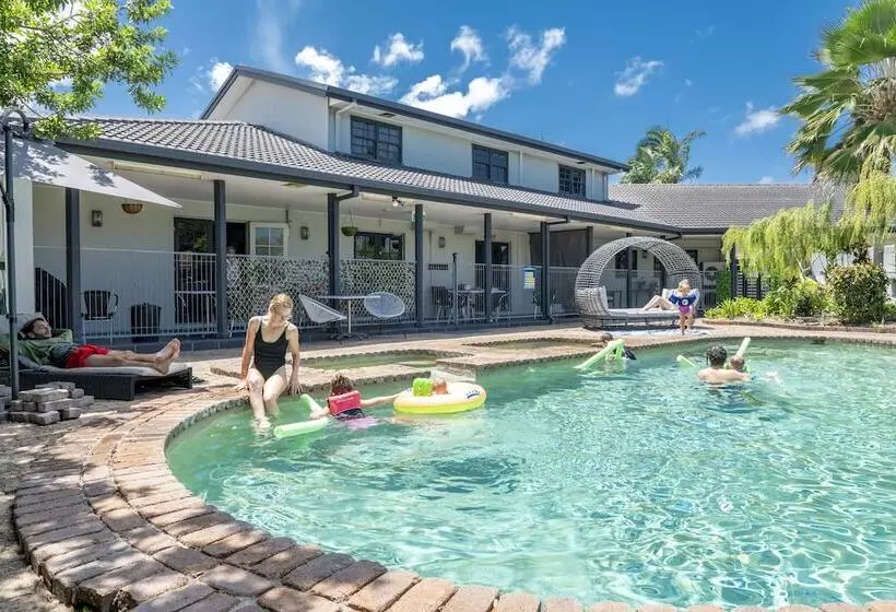 فندق على الطريق Alara Motor Inn