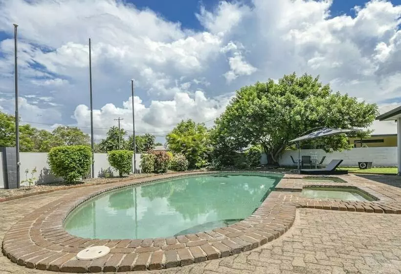 فندق على الطريق Alara Motor Inn