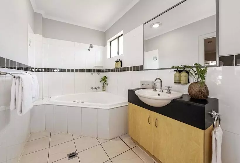 فندق على الطريق Alara Motor Inn