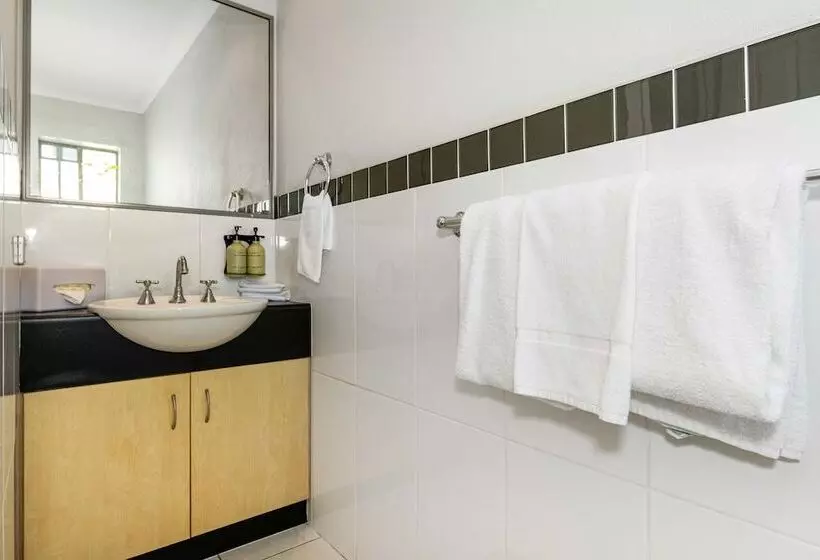 فندق على الطريق Alara Motor Inn