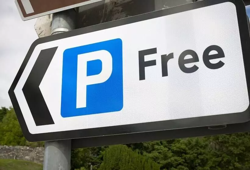 Мотель Emerald Central Hotel Official