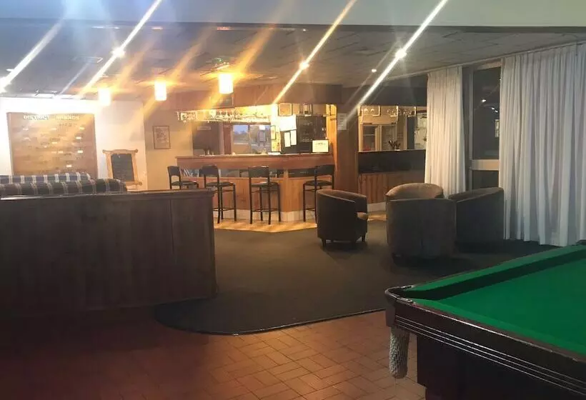 Мотель Emerald Central Hotel Official