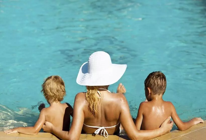 Мотель Emerald Central Hotel Official