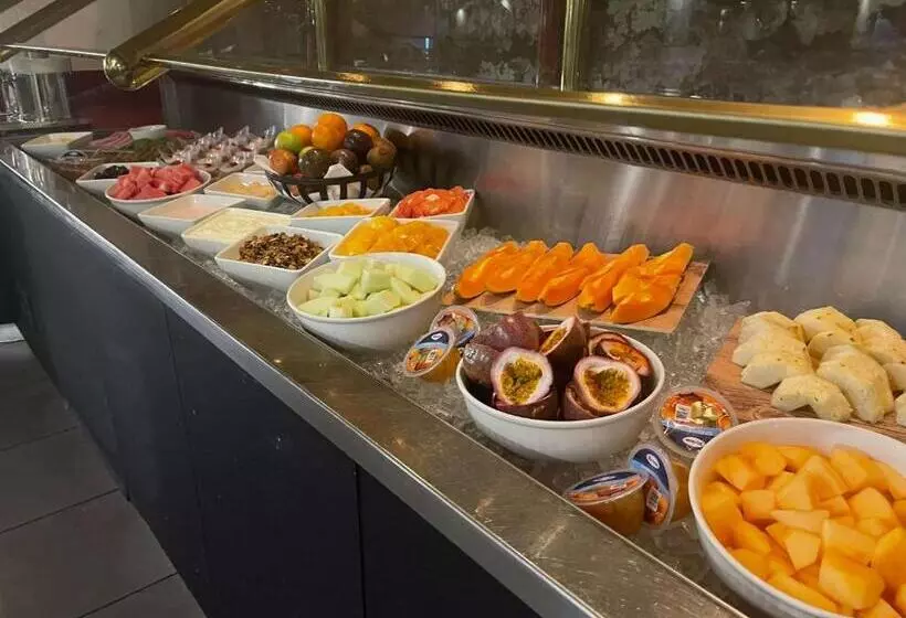 Pacific Hotel Cairns