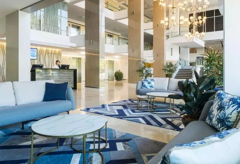 Pacific Hotel Cairns