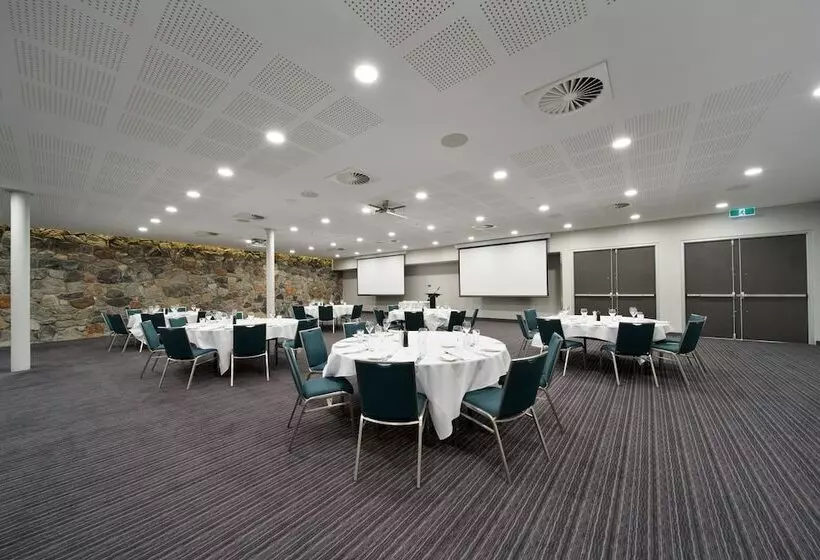 Курорт Mantra Bunbury