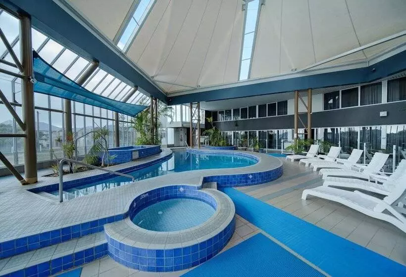 Курорт Mantra Bunbury