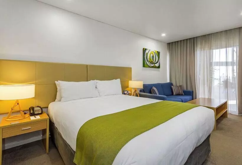 Курорт Mantra Bunbury