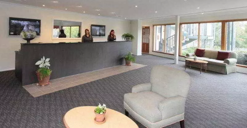 منتجع Nesuto Leura Gardens