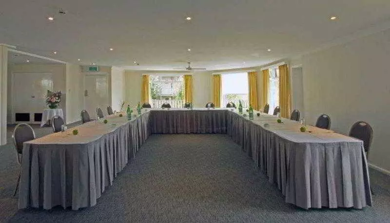 منتجع Nesuto Leura Gardens