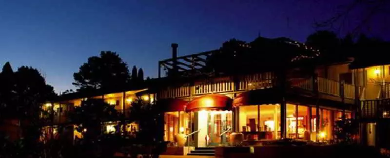 منتجع Nesuto Leura Gardens