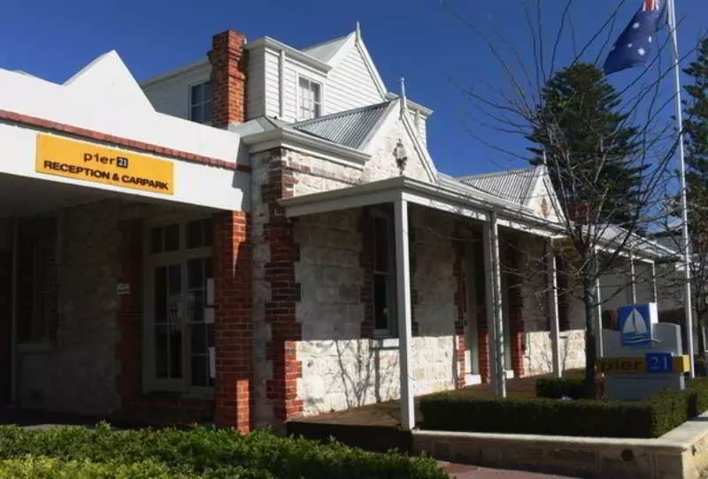 אתר נופש Pier 21 Riverside Apartment