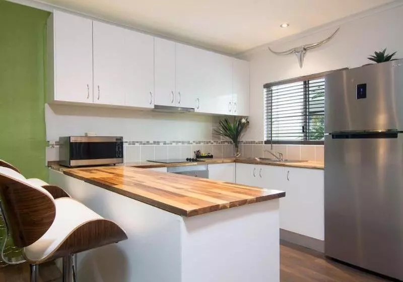 Курорт Titree Village Holiday Apartments