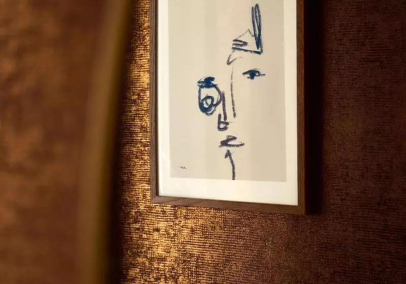 簡易ホテル Morris Sydney, Handwritten Collection