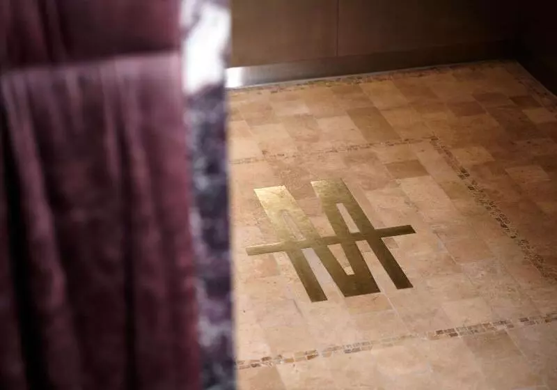 簡易ホテル Morris Sydney, Handwritten Collection