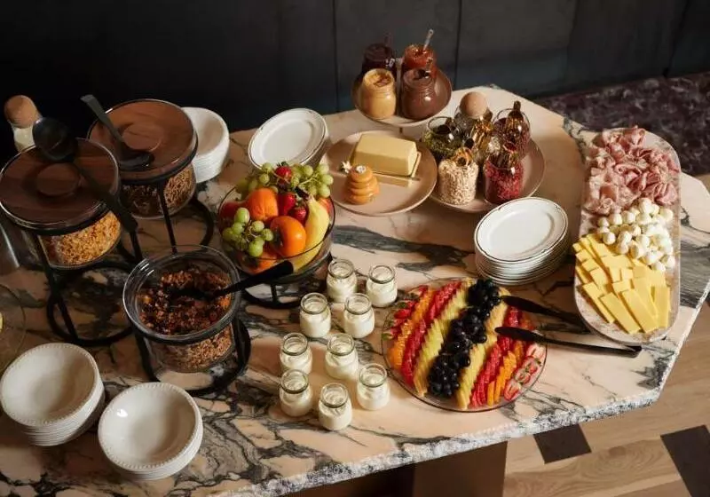 簡易ホテル Morris Sydney, Handwritten Collection