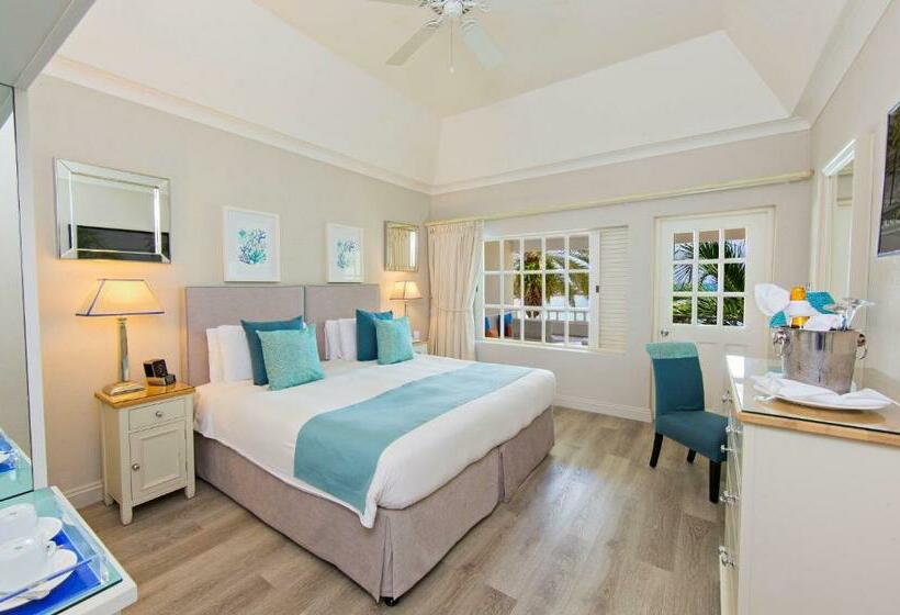 هتل Blue Waters Resort And Spa