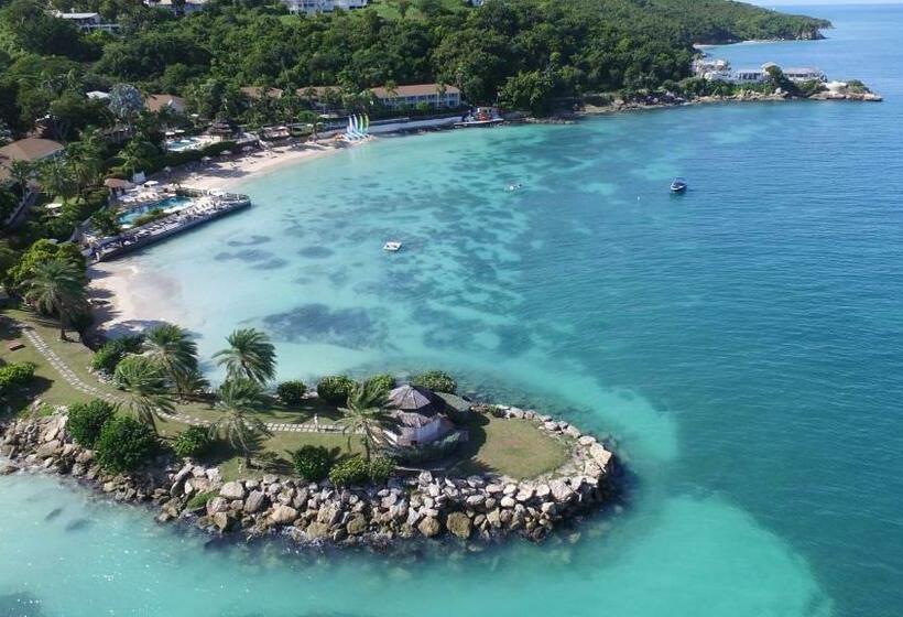 هتل Blue Waters Resort And Spa