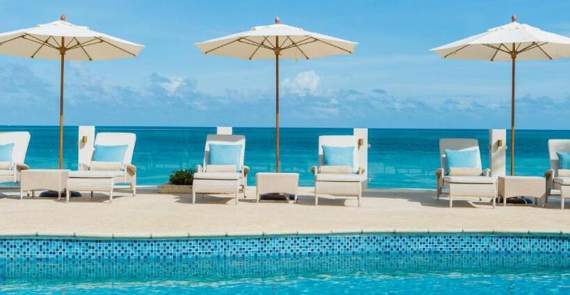 هتل Blue Waters Resort And Spa