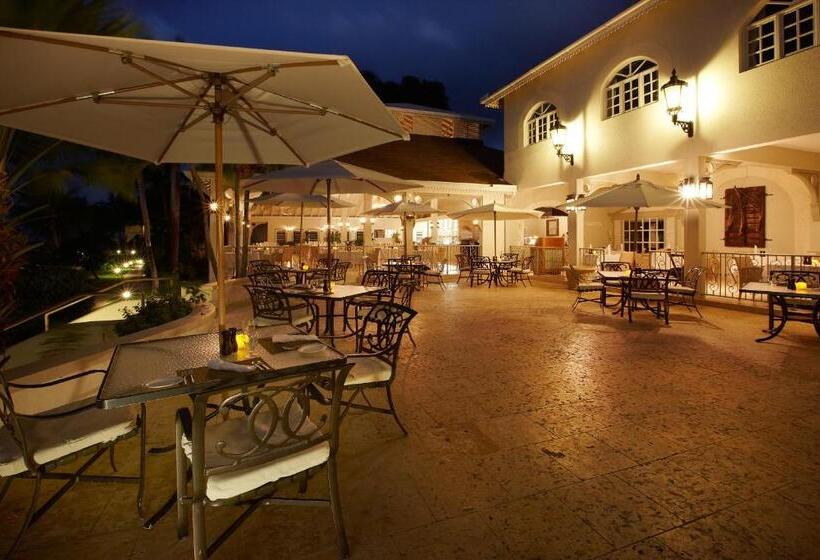 هتل Blue Waters Resort And Spa